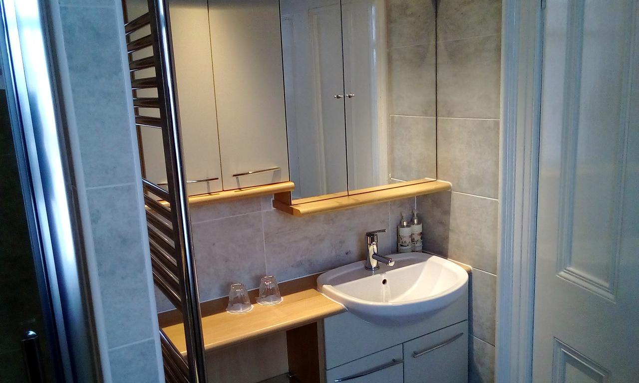 Tower Hotel Тальгарт Экстерьер фото